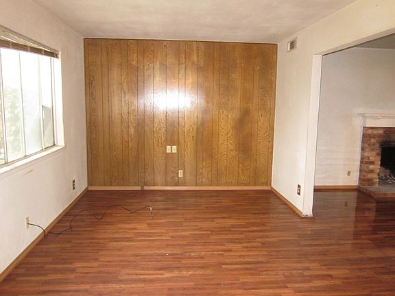 2nd image of 2337 Rogue River Dr