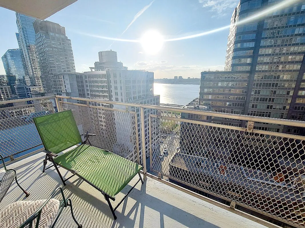 303 W 66th St APT 20EW photo 1