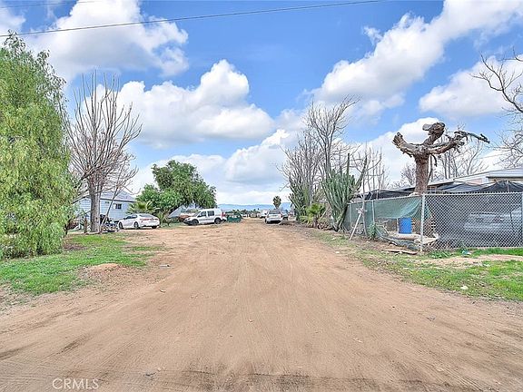 4th image of 29570 13th St