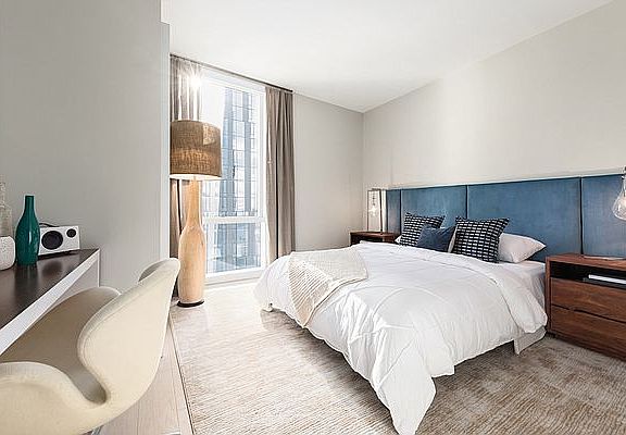 5th image of 675 W 59th St APT 1502