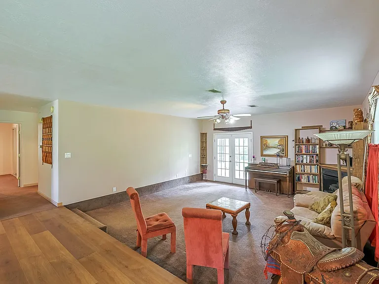 8 Vick Rd — Photo 9