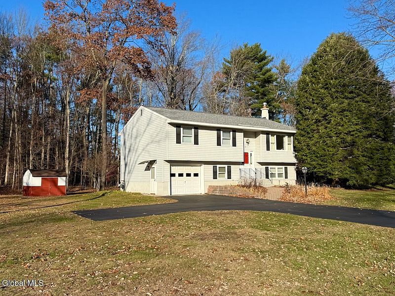 2nd image of 5 Birchtree Lane