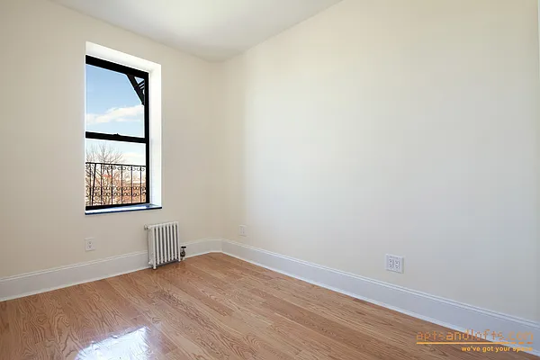 Rented by aptsandlofts.com | media 25