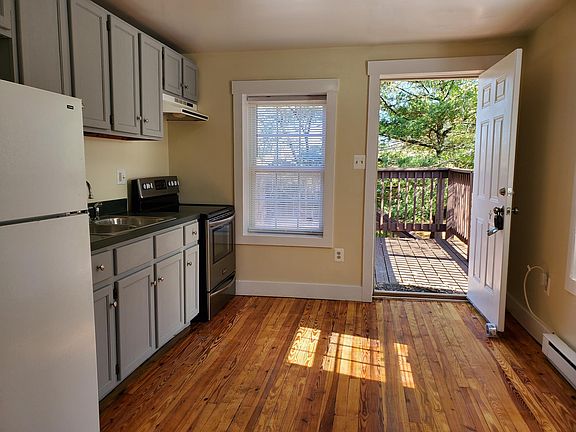 Entrance from deck