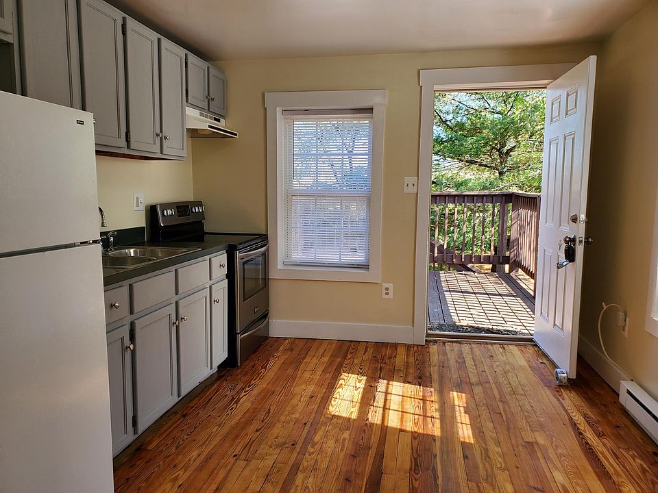 Entrance from deck
