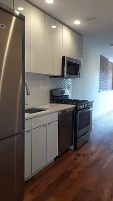 Rented by Elite NY Holdings | media 14