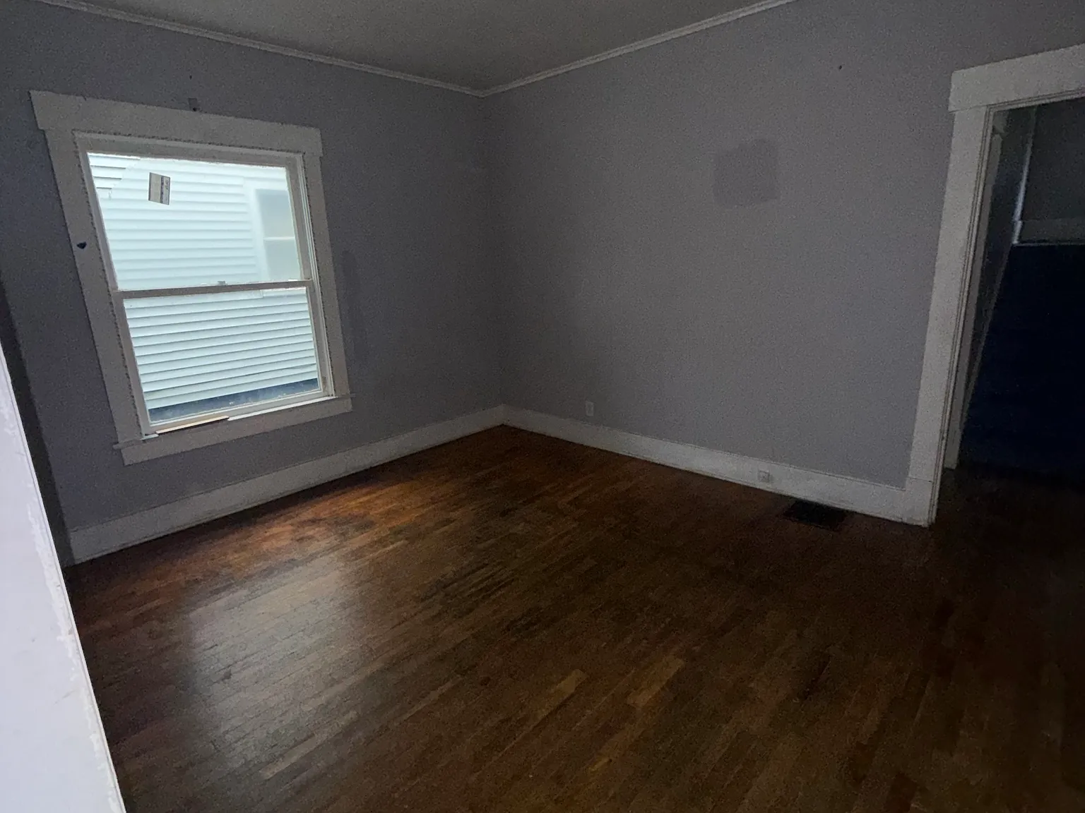 3 bed, $1,100 — Photo 4