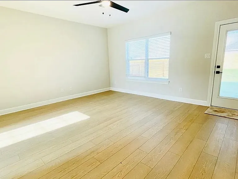 1323 Windermere Way — Photo 14