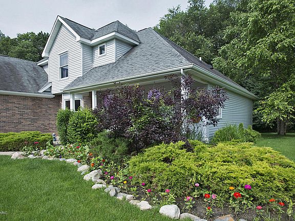 3rd image of 172 Westchester Way