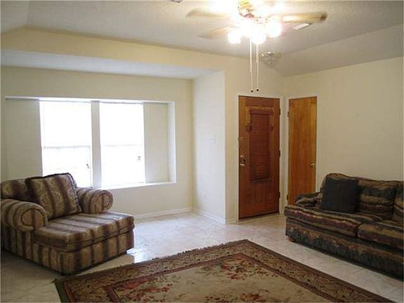 3rd image of 7401 W Lambuth Ln