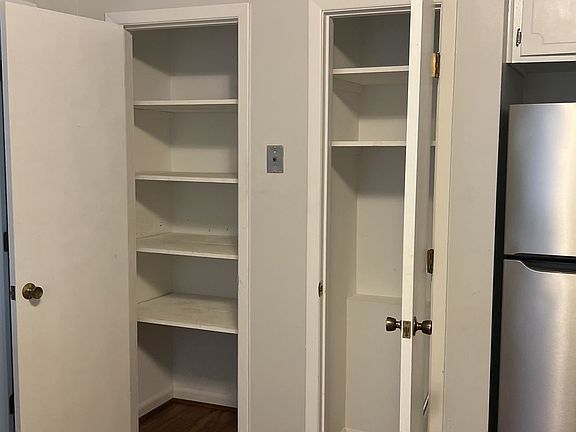 5th image of 520 S Washington St #2