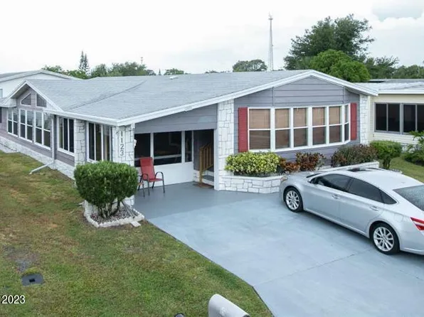 1123 Sabal Palm Ln, Barefoot Bay, FL 32976