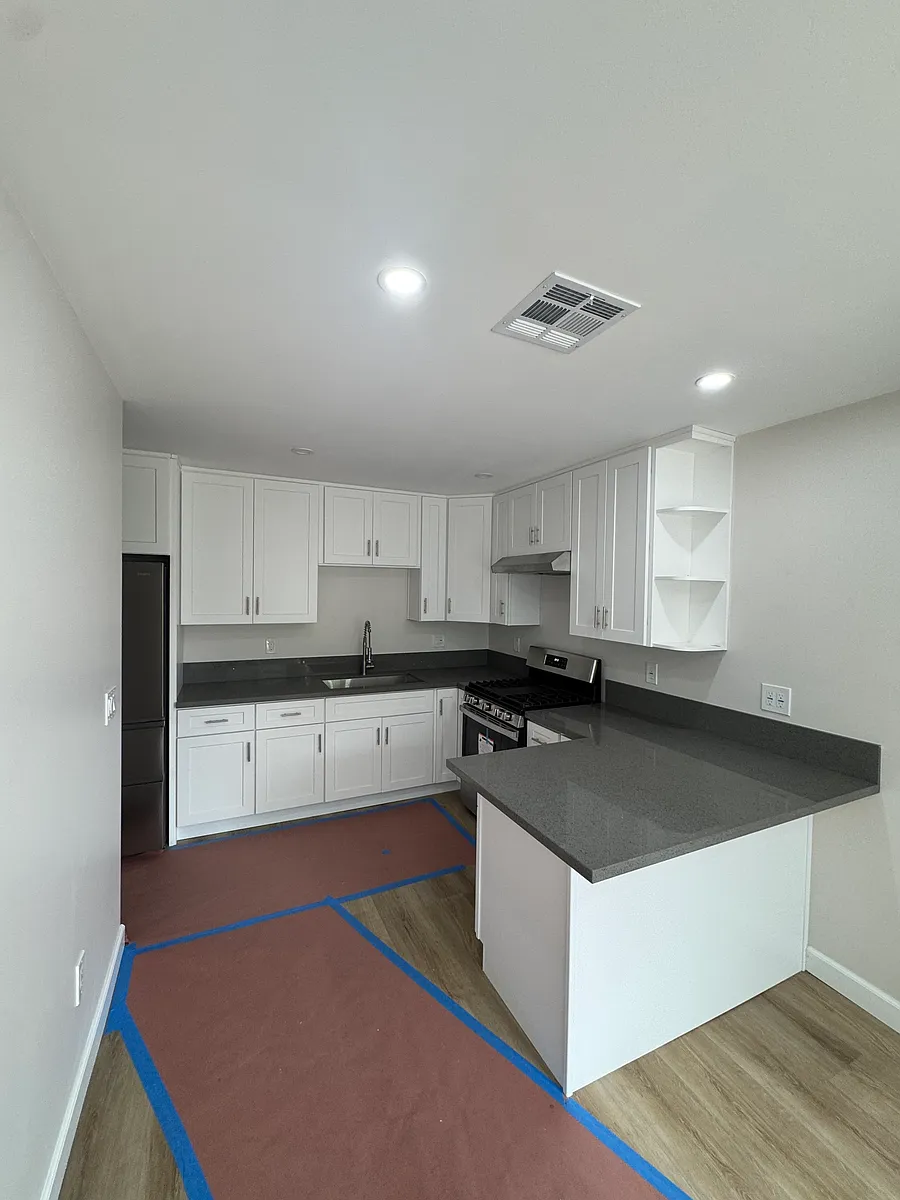 Building Photo - 1674 Griffith Park Blvd #5