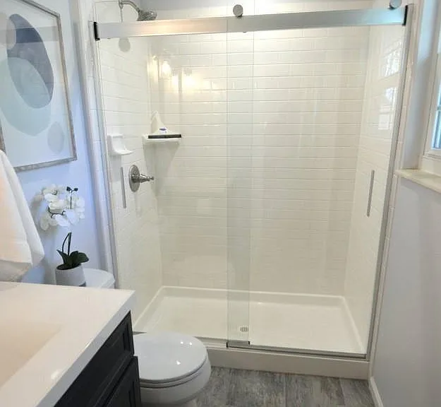 990 Sparta Dr — Photo 18