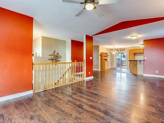 5th image of 1418 McMahon Cres