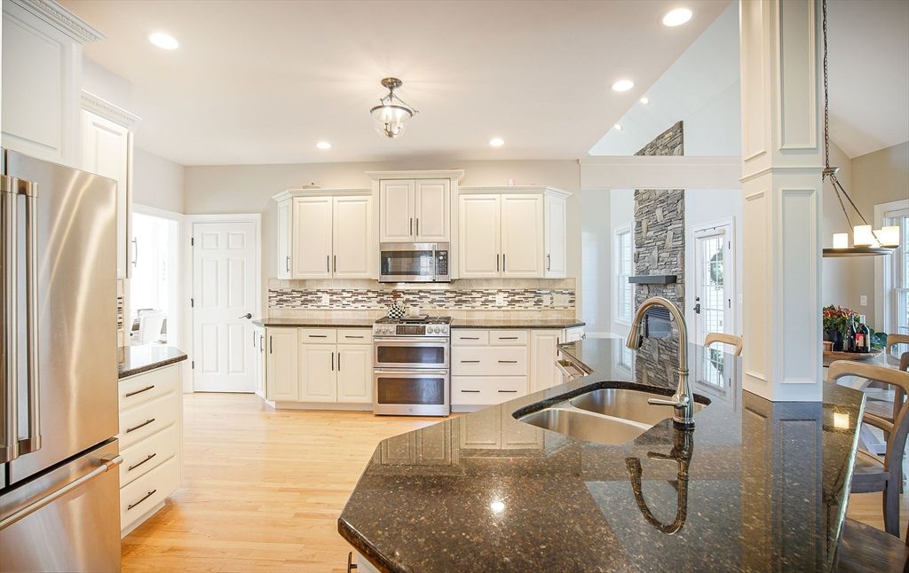 451 Falley Dr, Westfield, MA - View 6