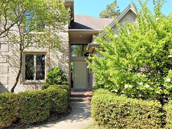 4th image of 6431 Woodcliffe Ln