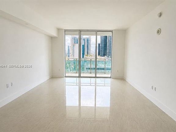4th image of 951 Brickell Ave #Cu-1609