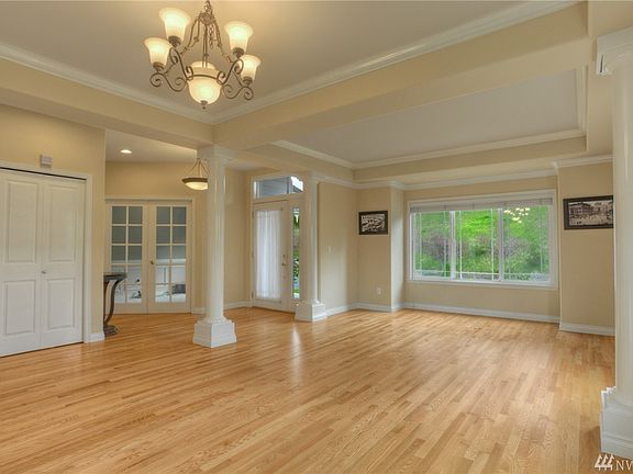 4th image of 4134 Augusta Dr NE