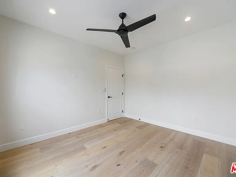 458 N Sierra Bonita Ave #460 — Photo 31