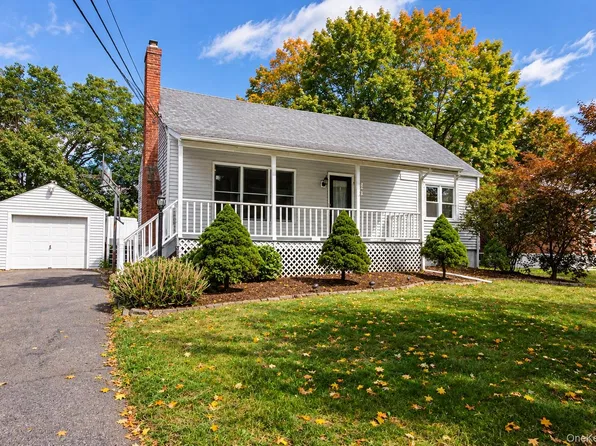 20 Memory Lane, Poughkeepsie, NY 12603