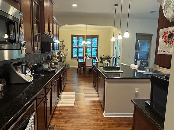 5th image of 524 Fort Lee Ct