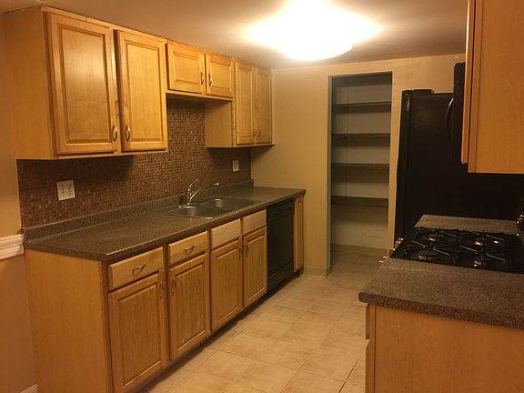 2nd image of 521 Kiowa Dr APT 104