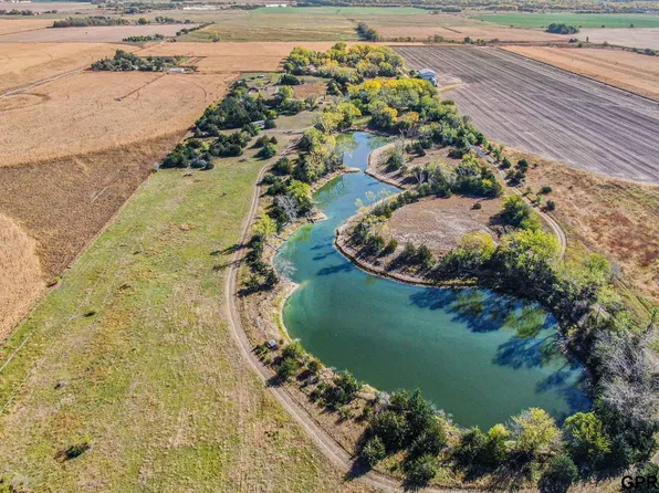 241 8a Rd, Schuyler, NE 68661