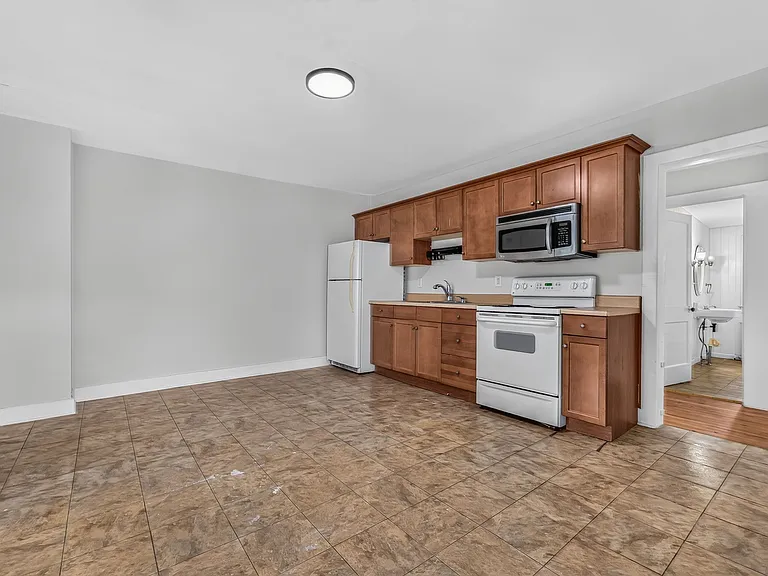 40 Brunswick Ave #2 — Photo 7