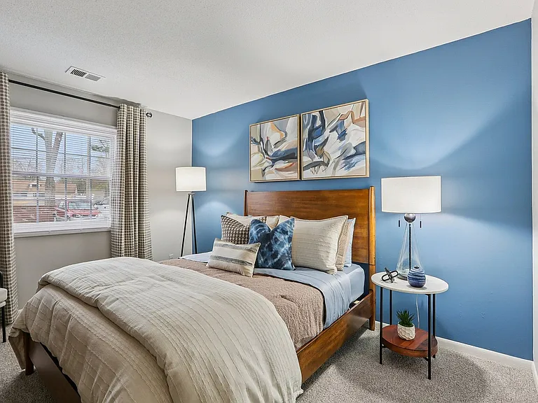 Cozy bedroom with carpet