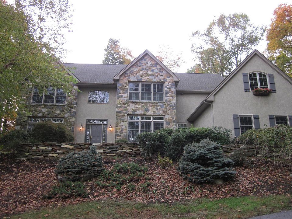 Elegant 4/5BR, 4.5BA stone colonial