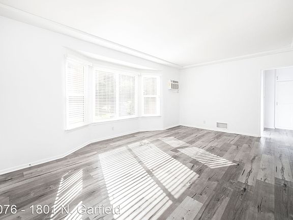 4th image of 1801 N Garfield Pl APT 17