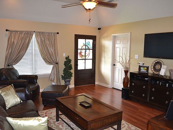 3rd image of 225 Gabreten Ln