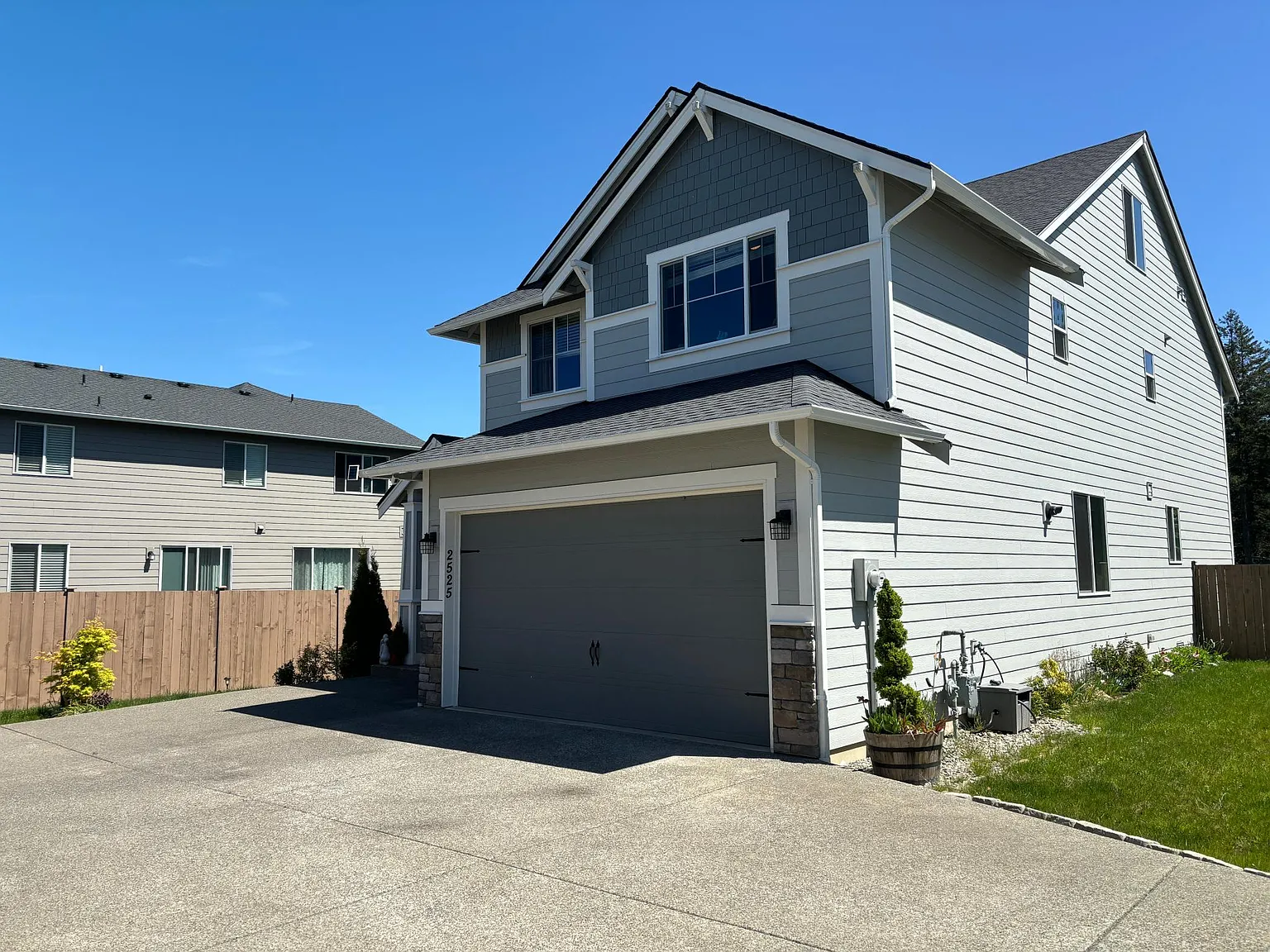 5 bed, 3.5 bath, 2867 sqft, $3,550 — Photo 2