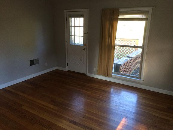4th image of 3511 Edgewood Dr
