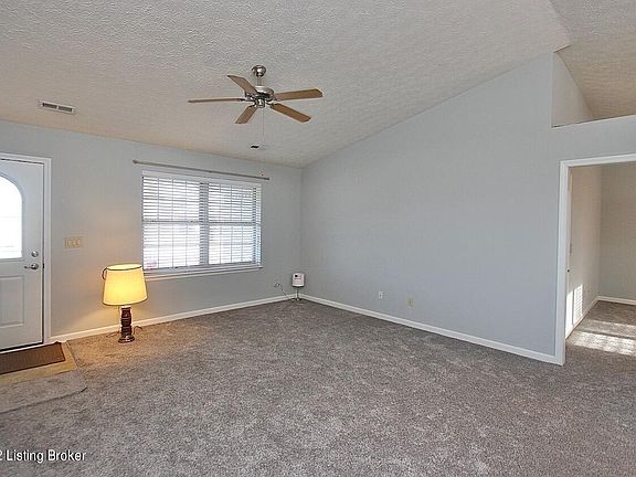 3rd image of 4027 Crimson Point Dr