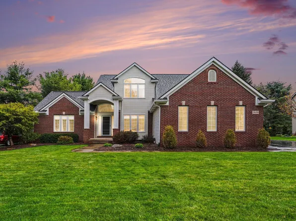 7629 Setters Pointe Dr, Brighton, MI 48116