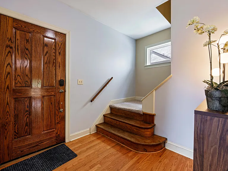 4009 Locust St — Photo 8