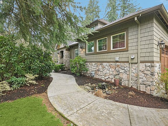4th image of 15915 Waluga Dr