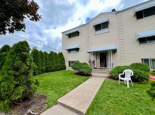 8887 N Grace Ave #1, Niles, IL 60714
