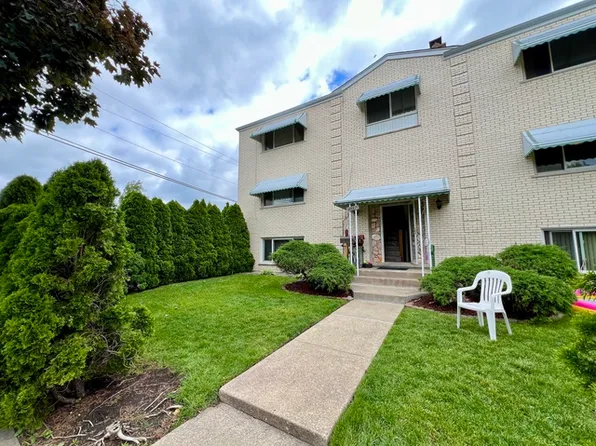 8887 N Grace Ave #1, Niles, IL 60714