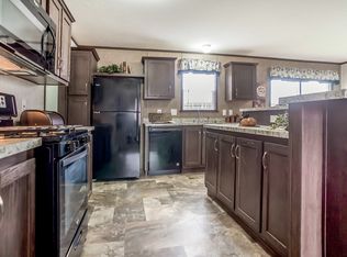 9778 Sandypointe Dr #937, Fair Haven, MI 48023