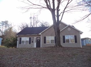 4008 Oak Ridge Dr, Winston Salem, NC 27105