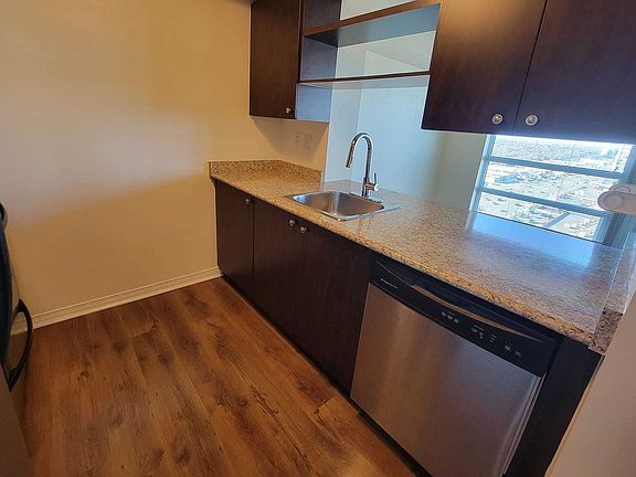 4th image of 215 Queen St E #1702