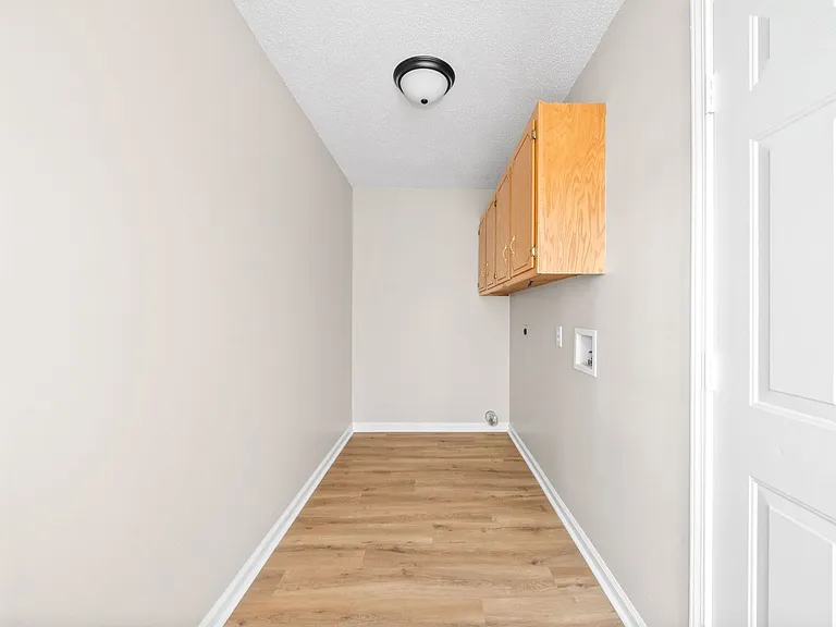 704 Shetland Dr — Photo 21