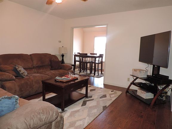 4th image of 162 Brad Ct