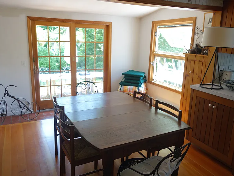 Oak Ln — Photo 5