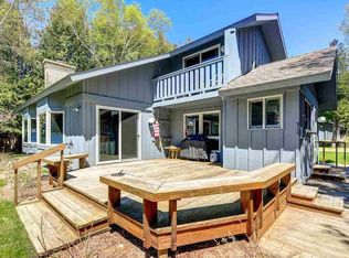 7698 S Dunns Farm Rd, Maple City, MI 49664