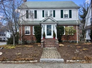 405 Vfw Pkwy, Brookline, MA 02467