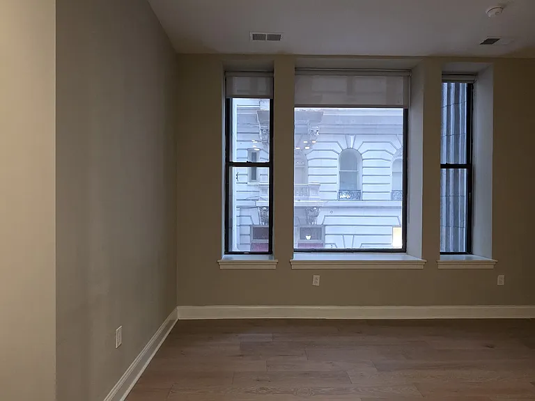 1411-17 Walnut St #201 — Photo 6